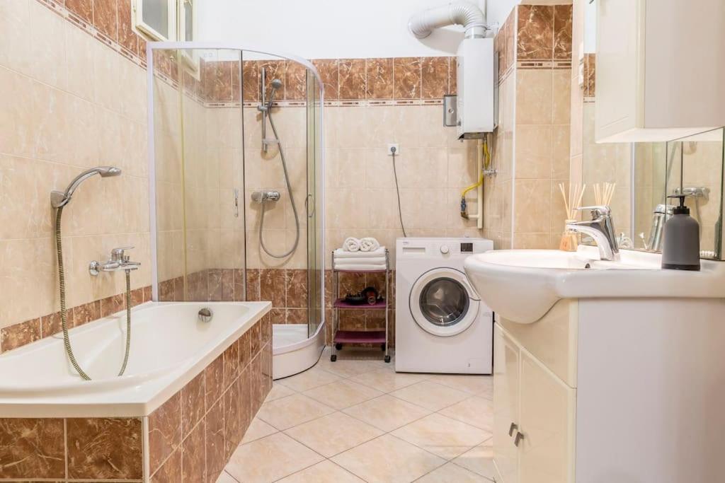 B333 Apartment - In The Heart Of The City Budapeşte Dış mekan fotoğraf